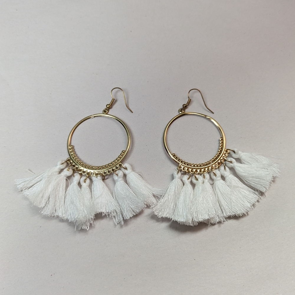 Gold hoop tassel earrings - Picture 2 of 3